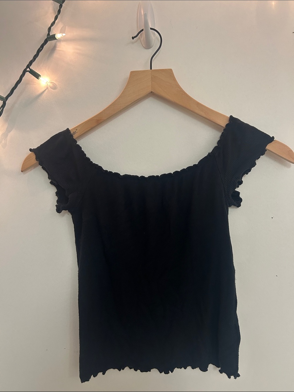 American Eagle Outfitters Black Ribbed Off-Shoulder Crop Top